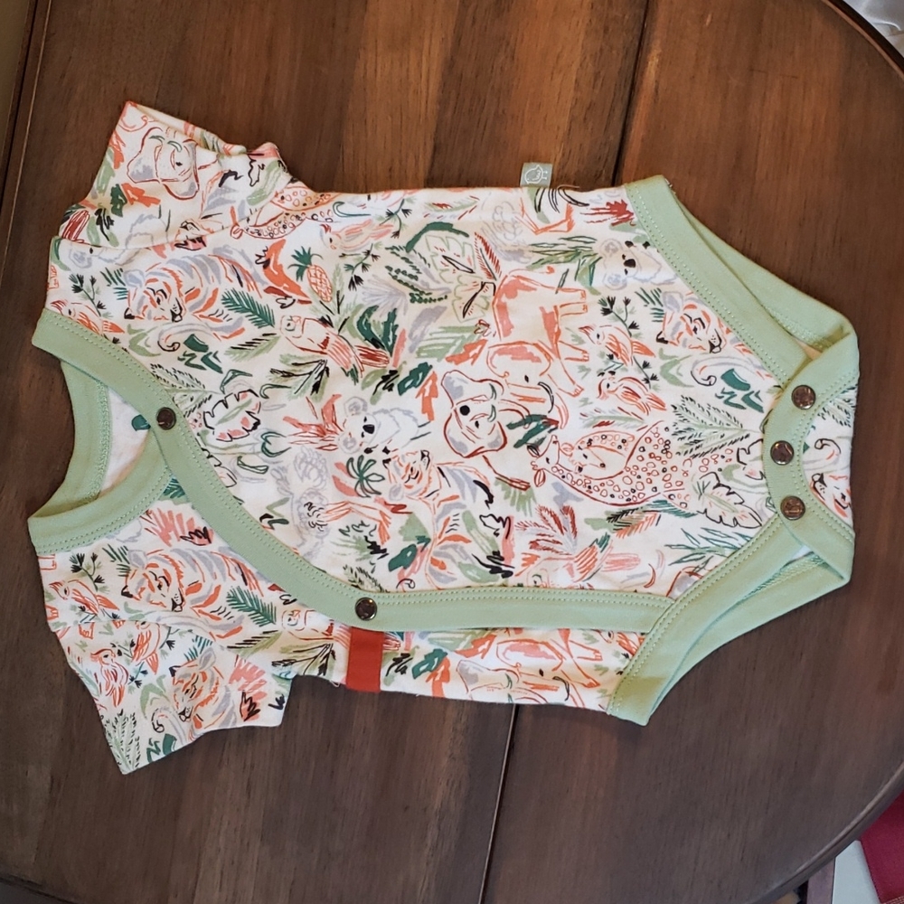 Finn + Emma NWOT ANIMAL KINGDOM Bodysuit Sz 3-6mos